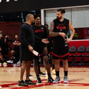 开云官网-火箭队替补席变脸！外线大闸回归，1人再被雪藏，2阵5虎攻防兼备